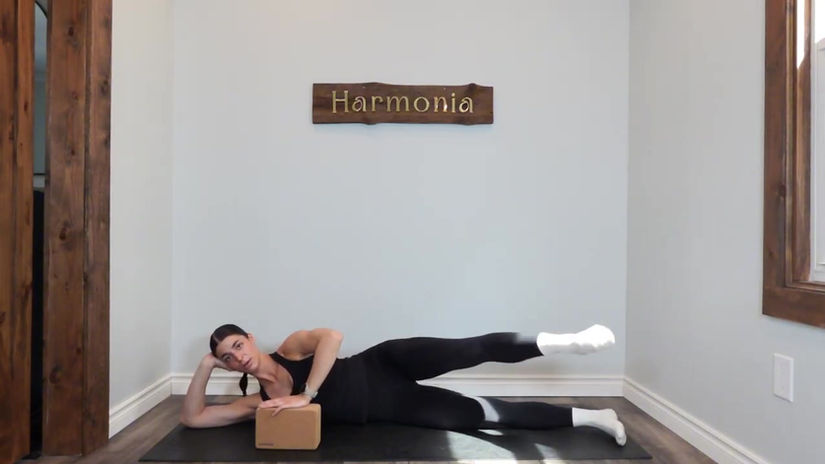 28 DAY CHALLENGE | DAY 2 | 40 MIN Abs and Assets